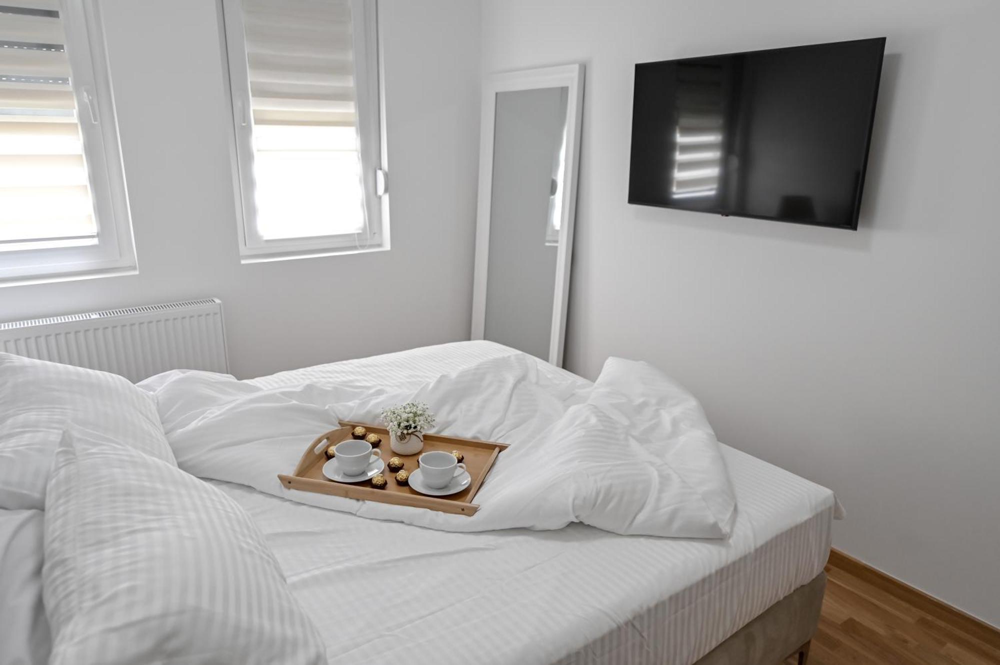 Appartement Porto Lux à Aranđelovac Extérieur photo