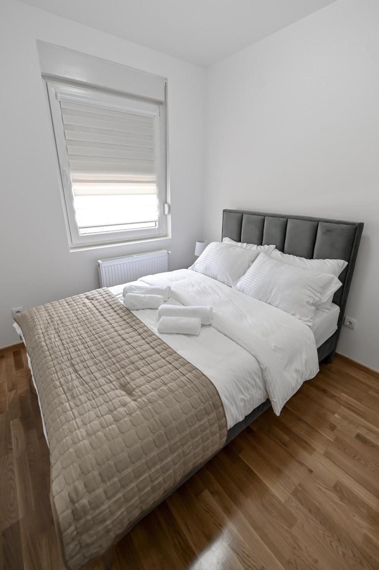 Appartement Porto Lux à Aranđelovac Extérieur photo